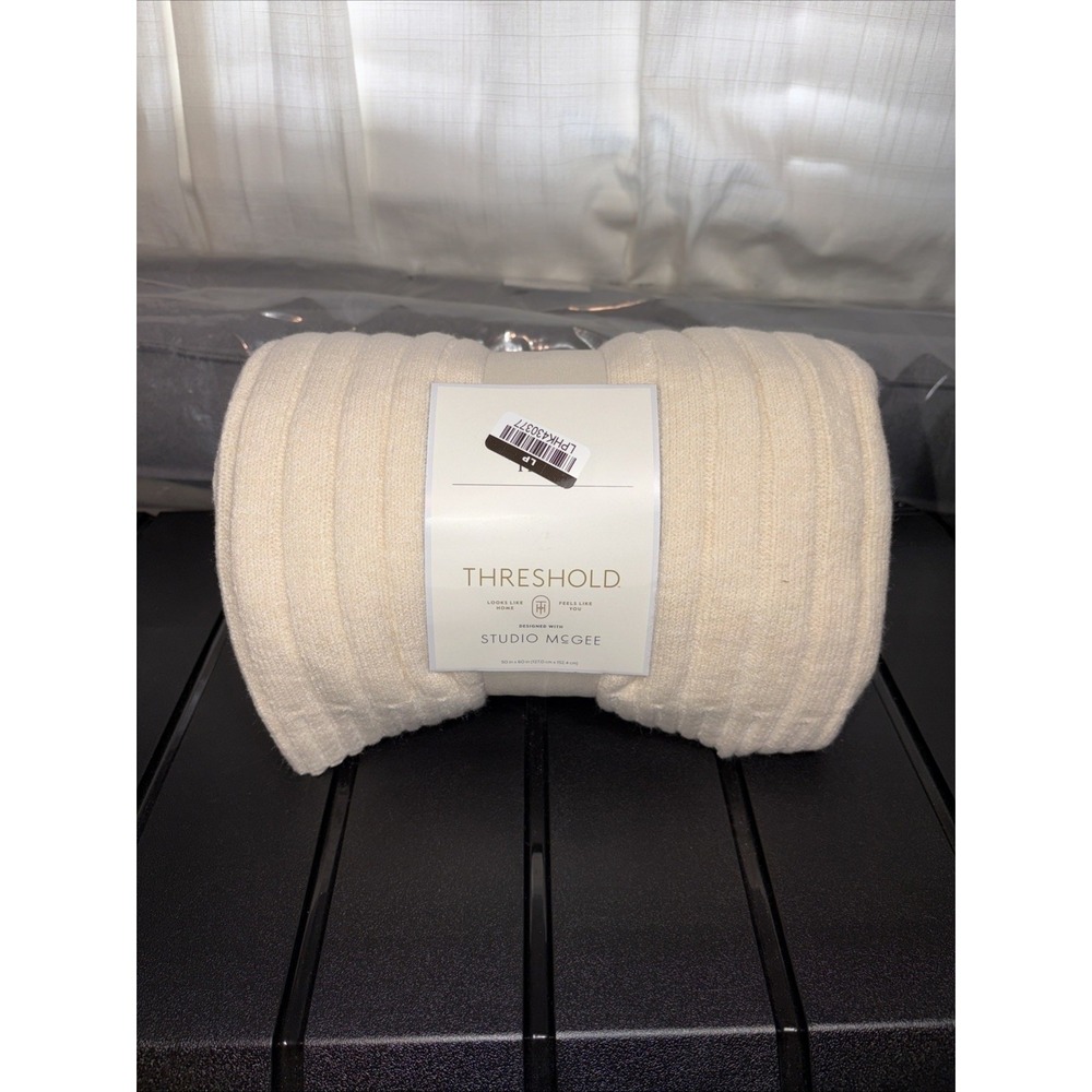 Threshold Cream‎ Throw Studio McGee 50" x 60" Wrap Up & Stay Warm- BRAND NEW